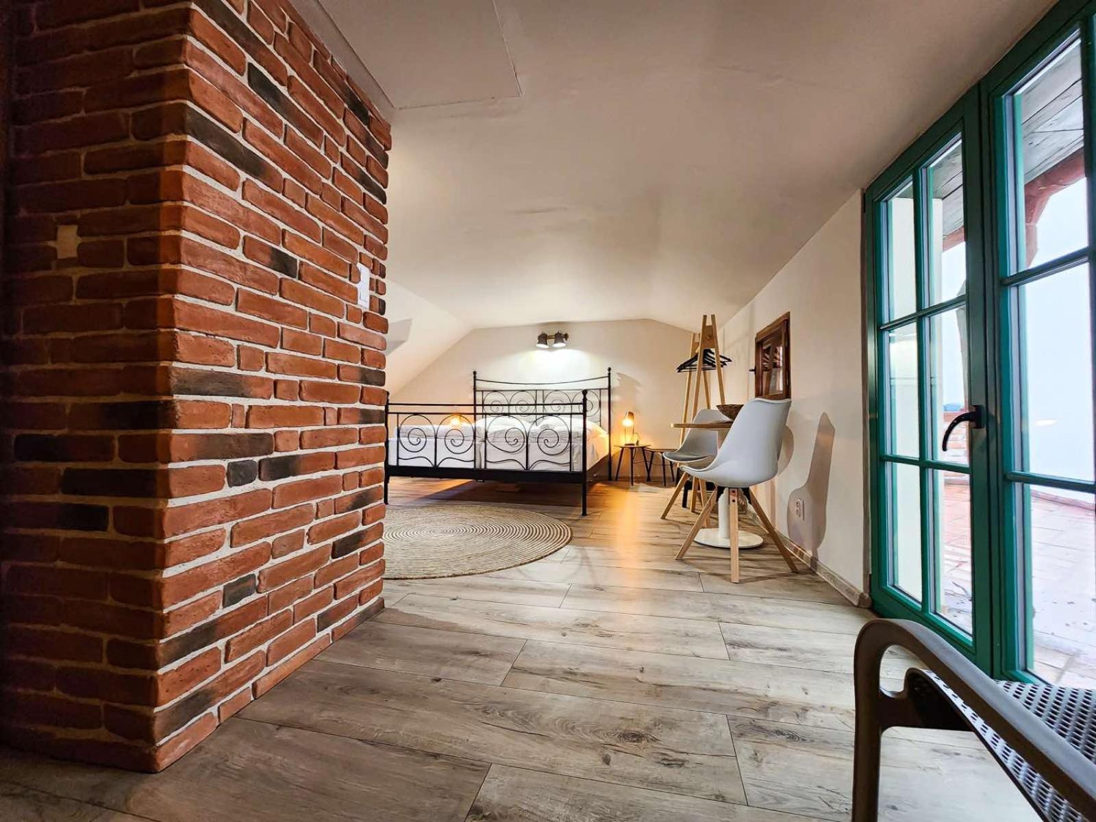 Apartmany Rangifer Plzen Ngoại thất bức ảnh